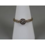 9ct gold diamond cluster ring - Size O
