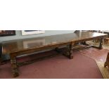 Huge oak plank top refectory/boardroom table - Size: L: 455cm W: 126cm H: 79cm