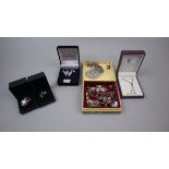 Collection of jewellery to include silver