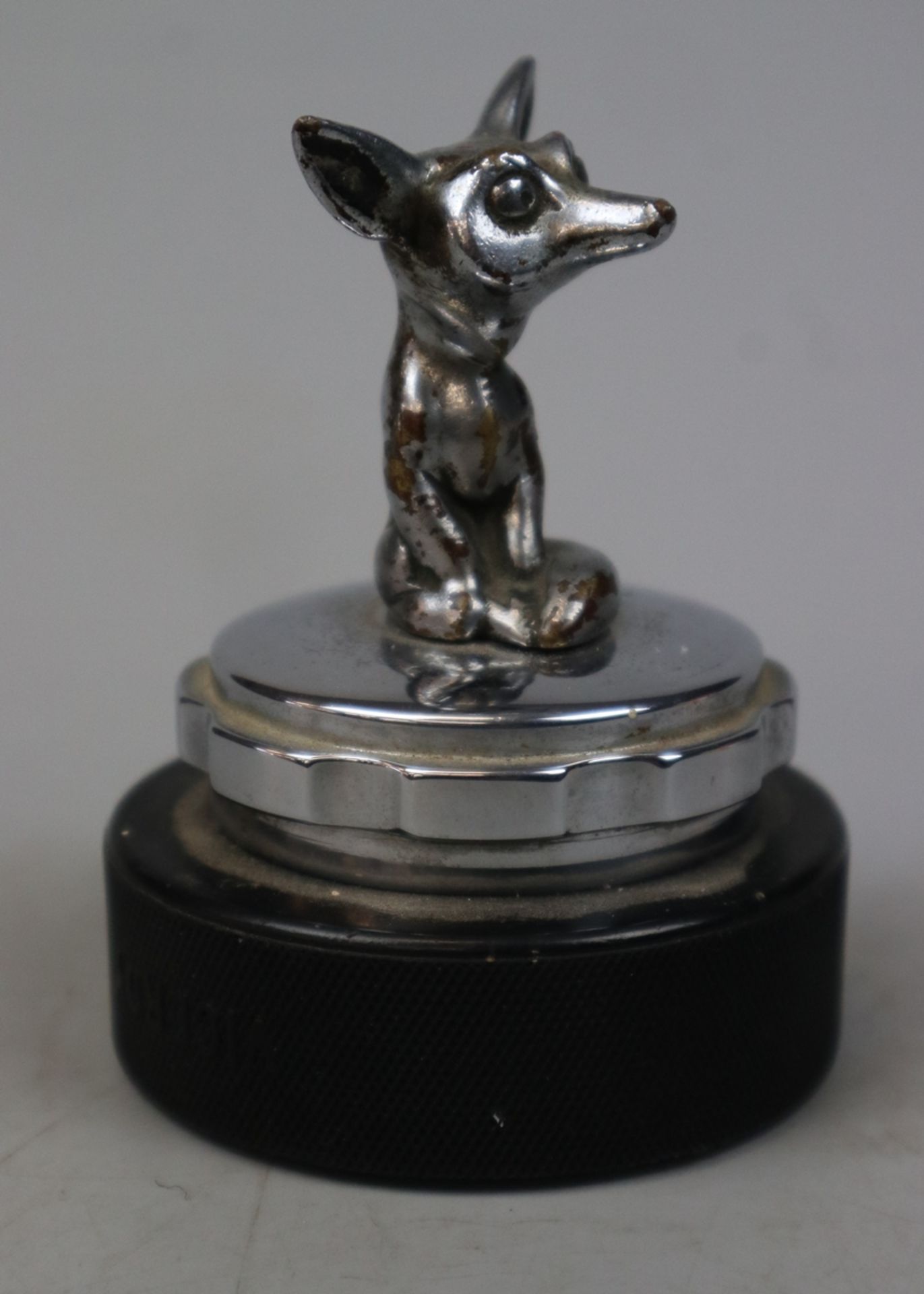 Snooty Fox radiator cap for a Morris - Image 2 of 8