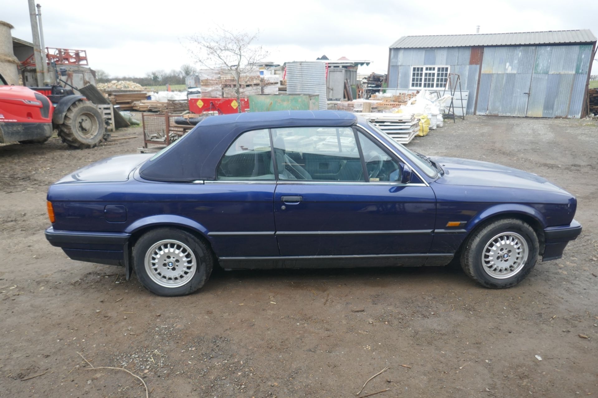 1991 J reg BMW E30 320i Convertible with 74000 miles on the clock, MOT till July - Image 7 of 16