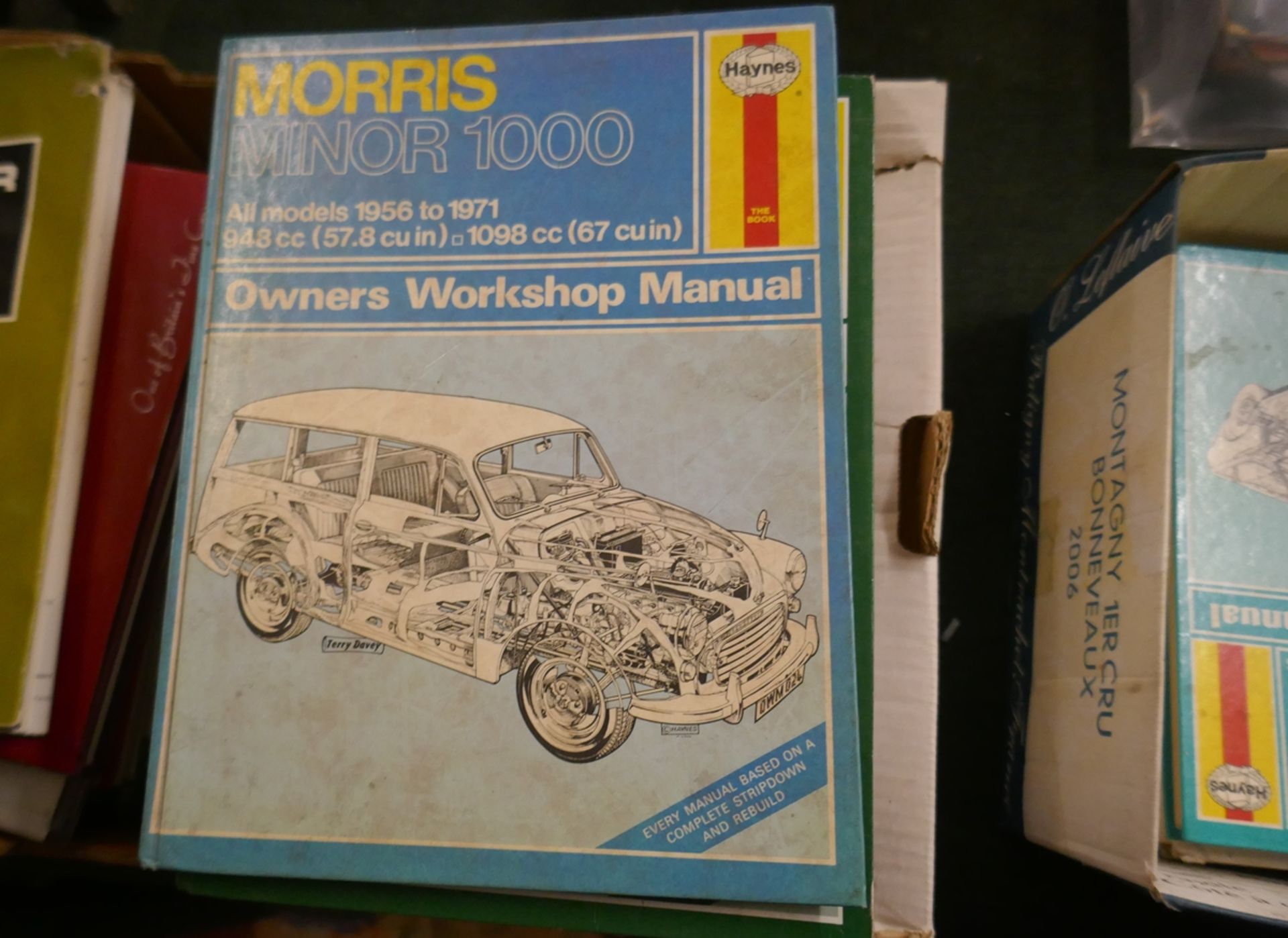 Collection of motoring books - Image 15 of 20