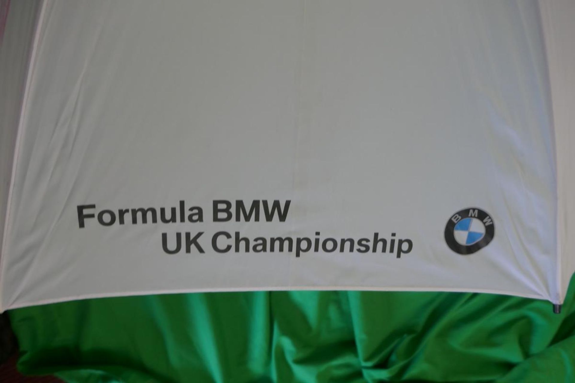 2 Formula BMW UK Championship jackets together with a BMW umbrella - Bild 7 aus 7
