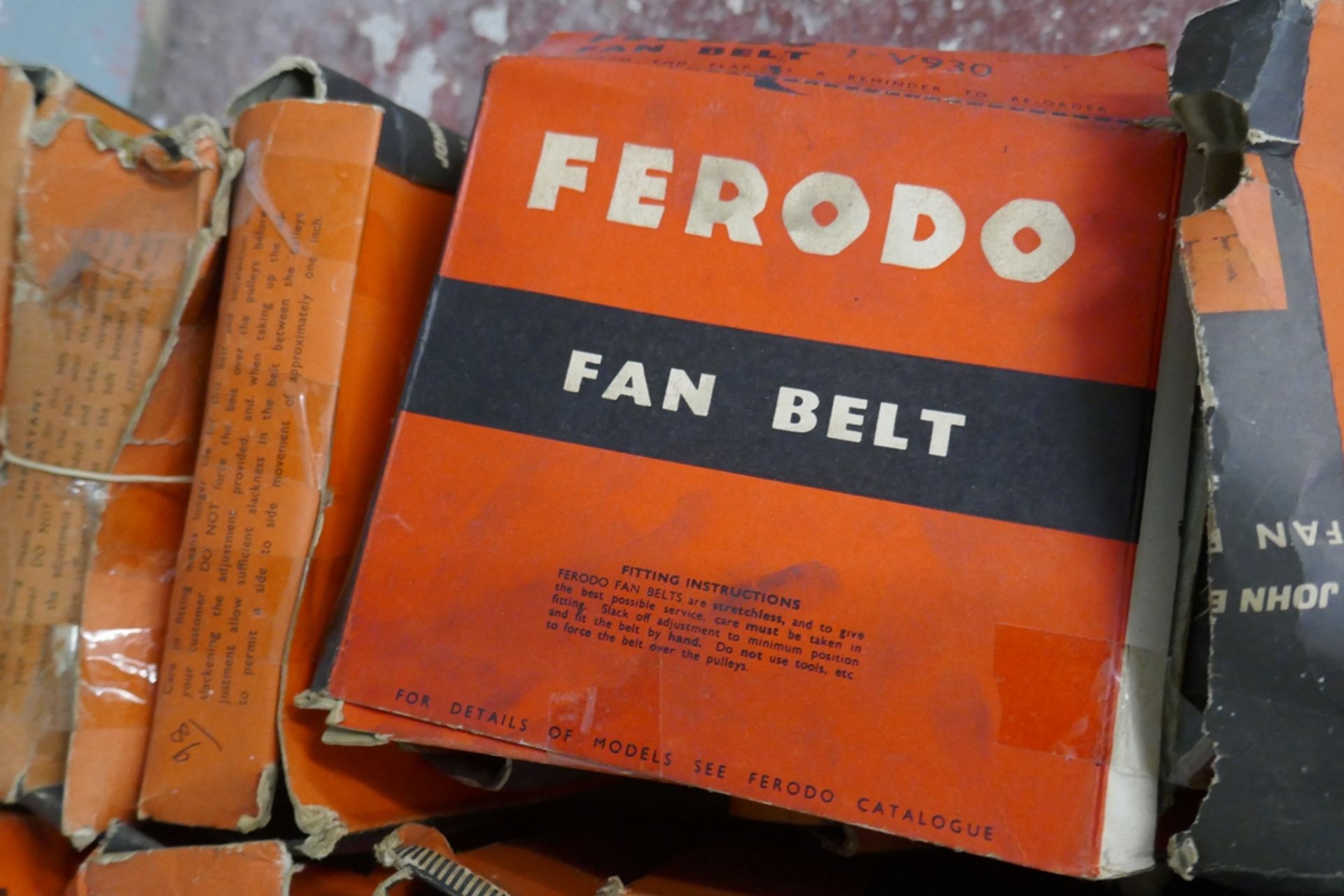 Large collection of new old stock Ferodo fan belts - Image 3 of 4