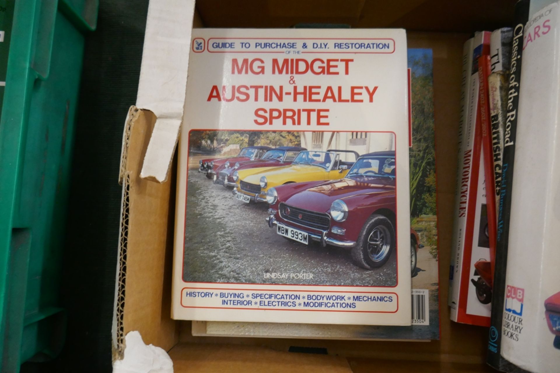 Collection of motoring books - Image 17 of 20