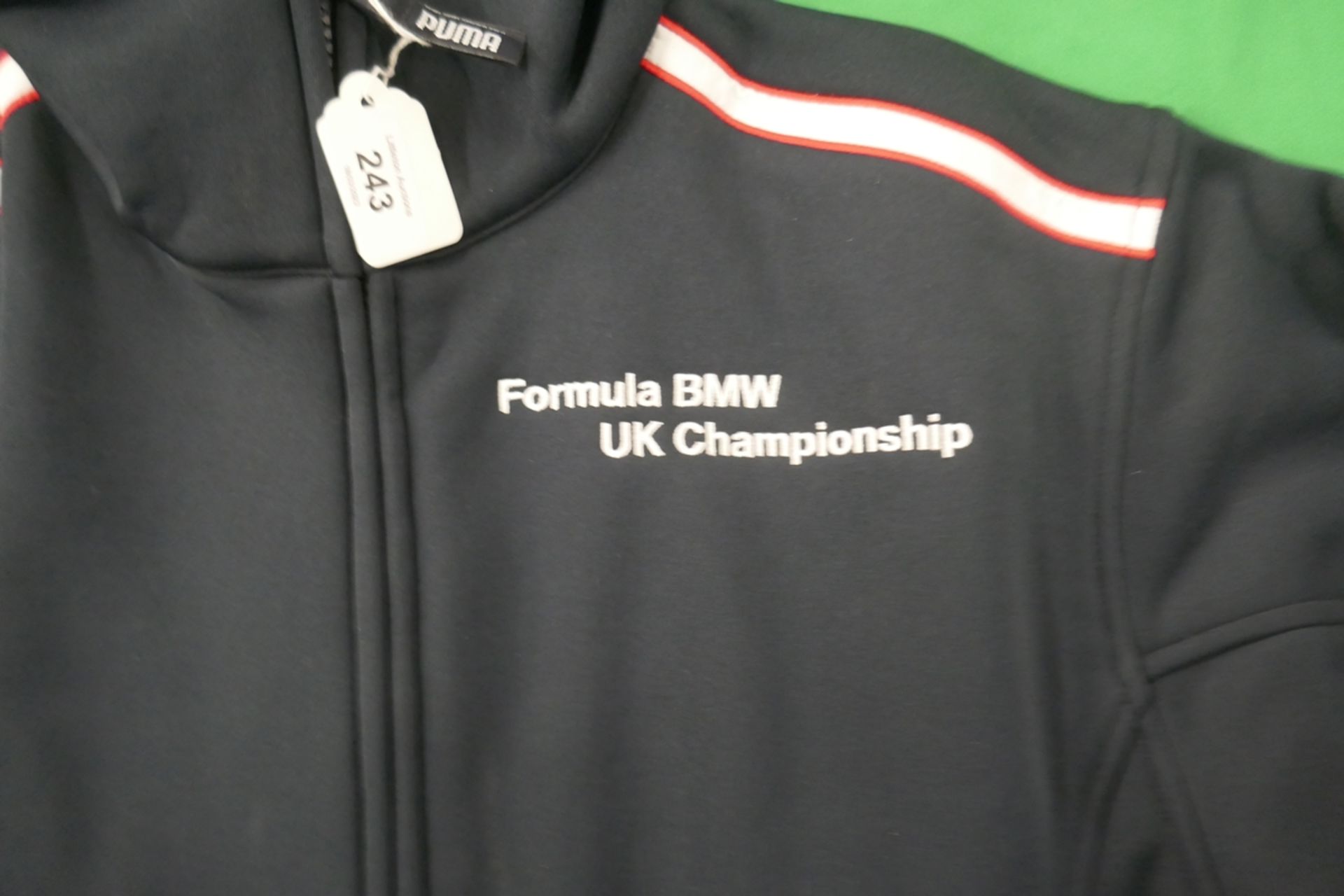 2 Formula BMW UK Championship jackets together with a BMW umbrella - Bild 2 aus 7