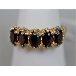 9ct gold Victorian style 5 stone garnet ring - Size: R