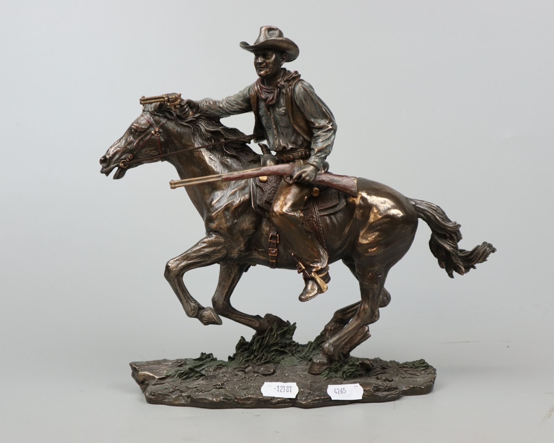 Bronzed figure - John Wayne on horse - Approx height: 26cm