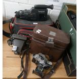 Collection of vintage cameras to include Poloroid