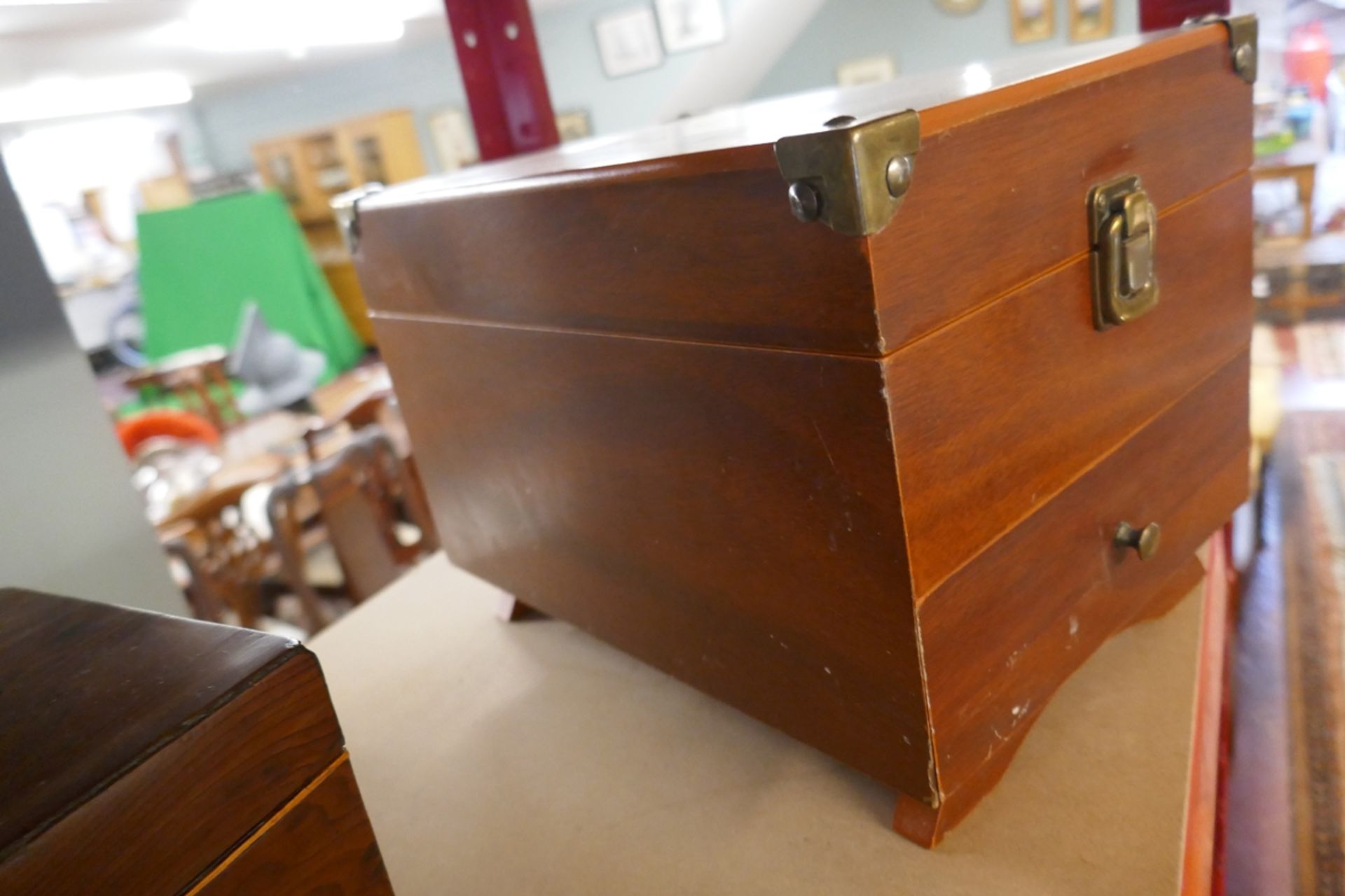 Walnut inlaid workbox, mahogany tea caddy and jewellery box - Image 7 of 9