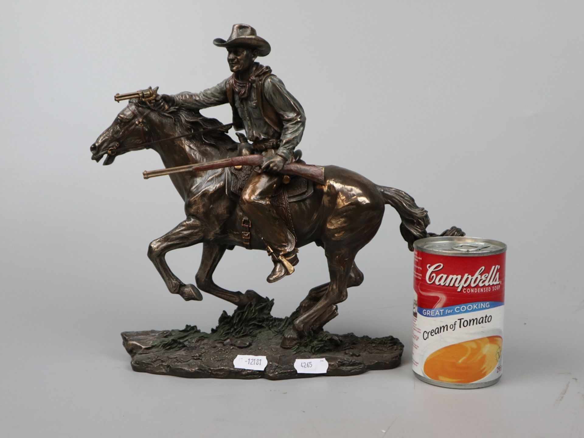 Bronzed figure - John Wayne on horse - Approx height: 26cm - Image 4 of 8