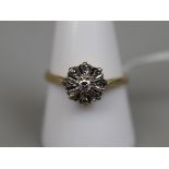 18ct gold diamond cluster ring - Size: S