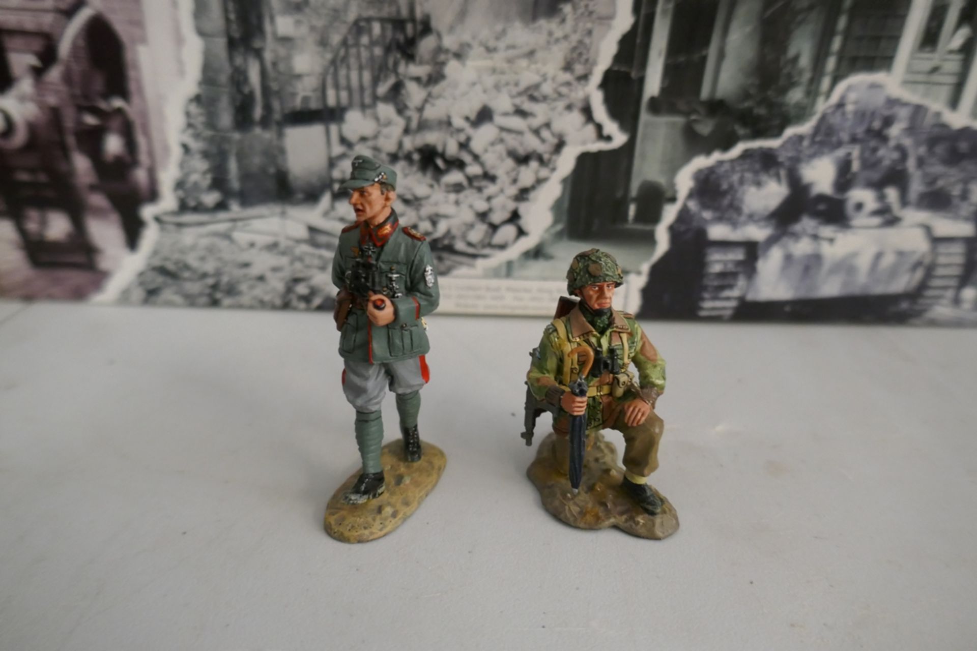 Collection of scale military vehicles and figures - Image 6 of 16