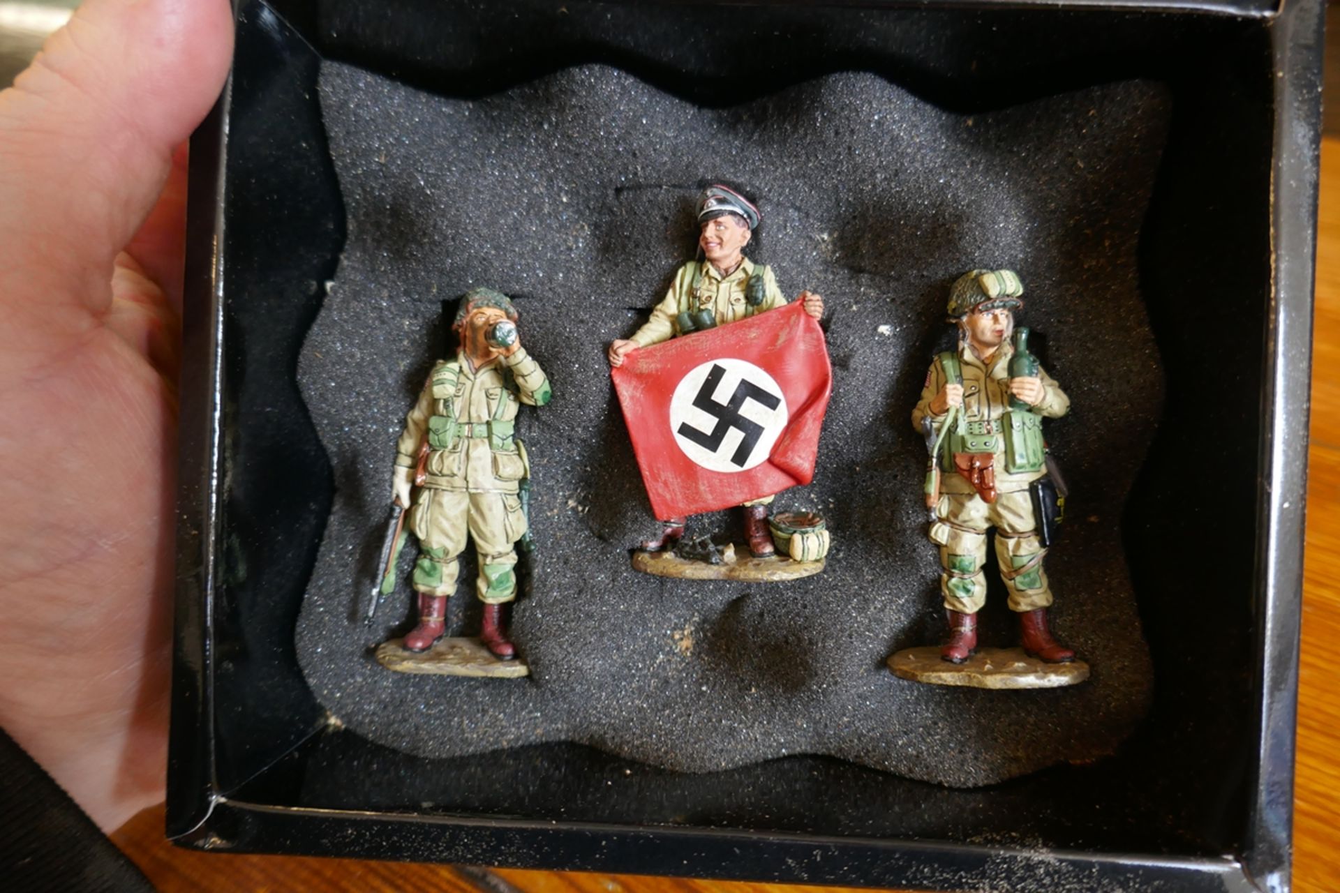 Large collection of WWII military figures - Image 17 of 27