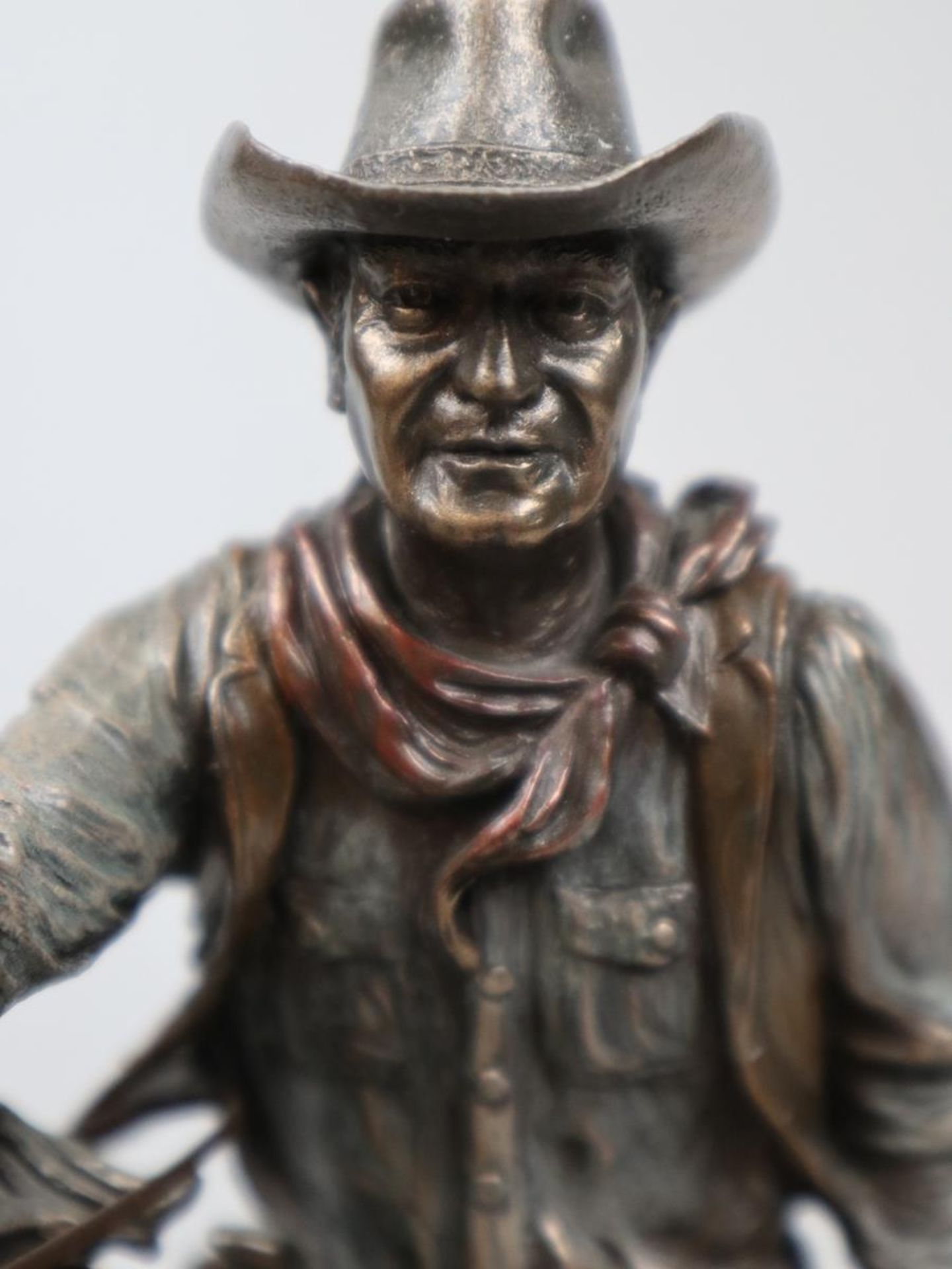 Bronzed figure - John Wayne on horse - Approx height: 26cm - Image 2 of 8