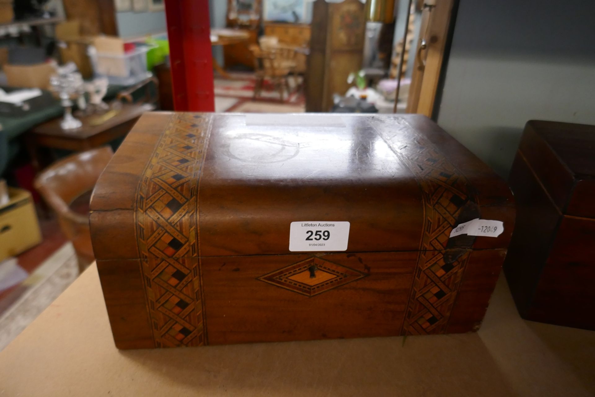 Walnut inlaid workbox, mahogany tea caddy and jewellery box - Image 2 of 9