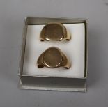 2 x 9ct gold gents rings - Approx weight: 10.5g Sizes Q and T
