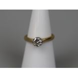 18ct gold diamond solitaire ring - Size: J