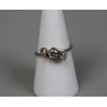 Fine 18ct white gold 3 stone diamond ring - Size O