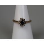 9ct gold sapphire and diamond set cluster ring - Size M