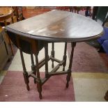 Small oval gateleg table on spindle legs