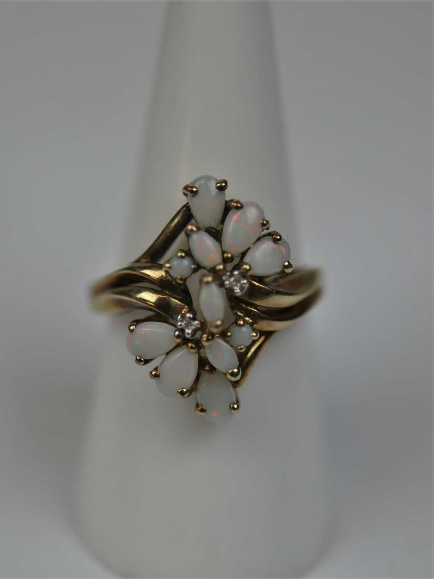 9ct gold opal & diamond set ring - Size O