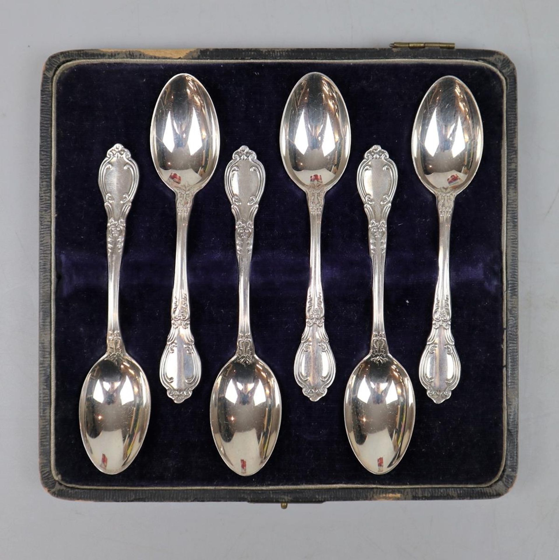 Cased set of silver hallmarked spoons - Approx weight of silver 94g - Image 2 of 2