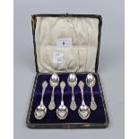 Cased set of silver hallmarked spoons - Approx weight of silver 94g