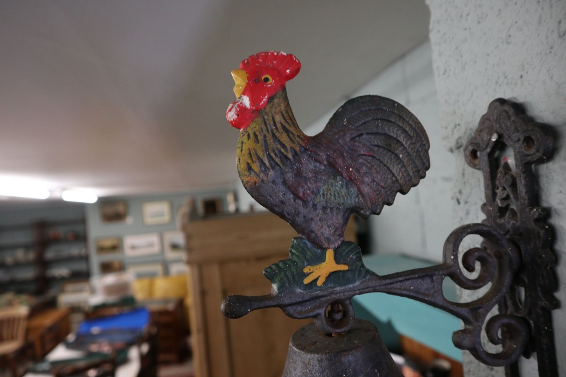 Cast iron bell in the form of a cockerel - Image 2 of 2