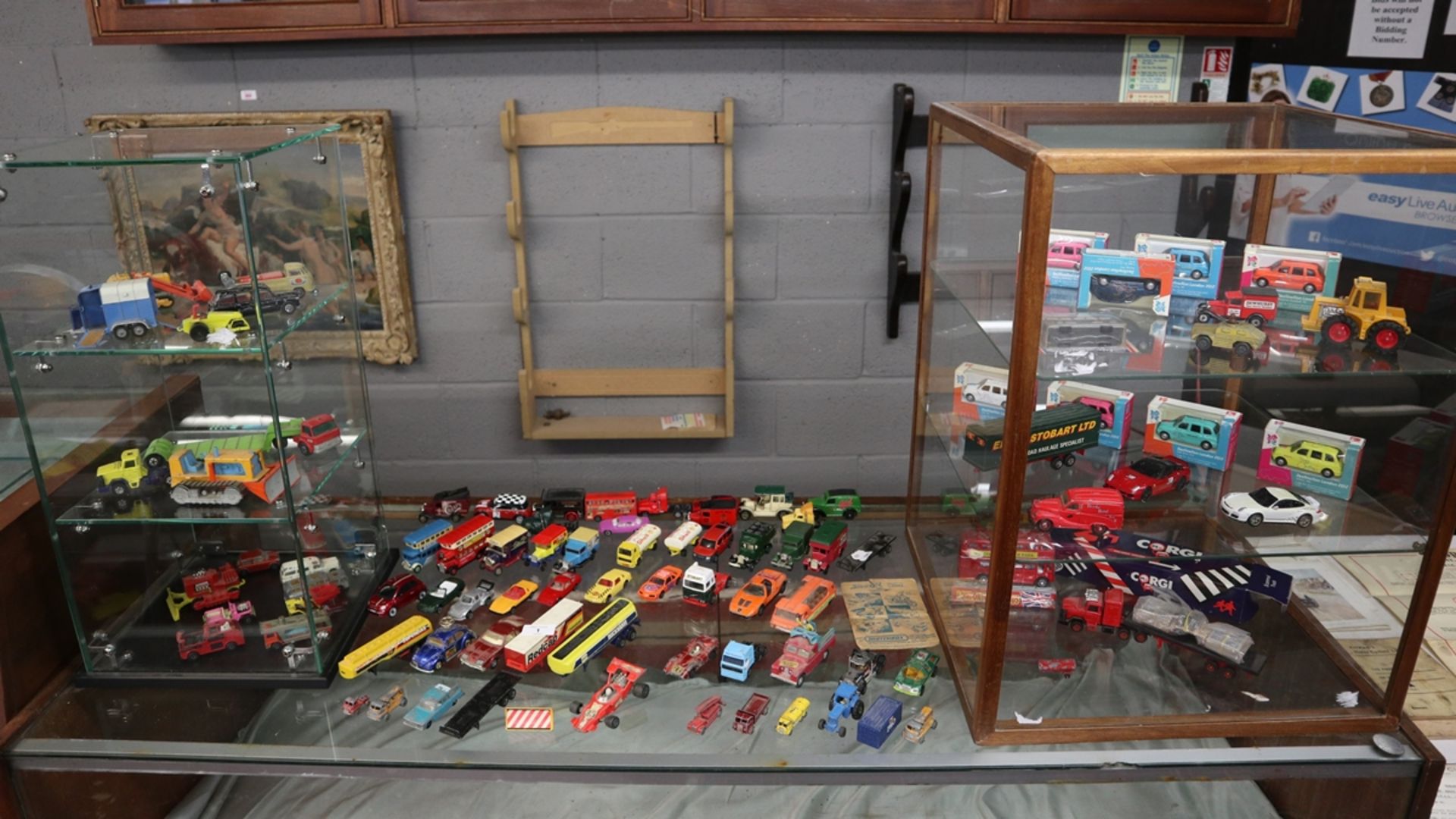 Large amount of die-cast model cars, some boxed to include Corgi