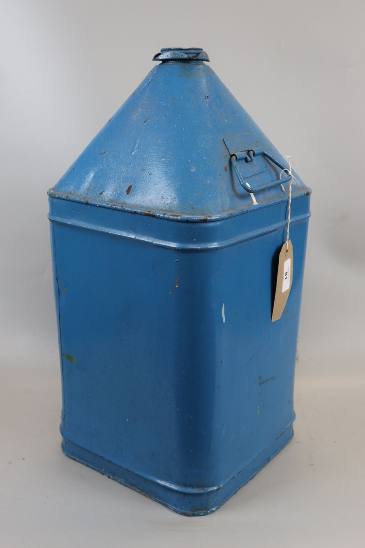 Square fuel can in blue