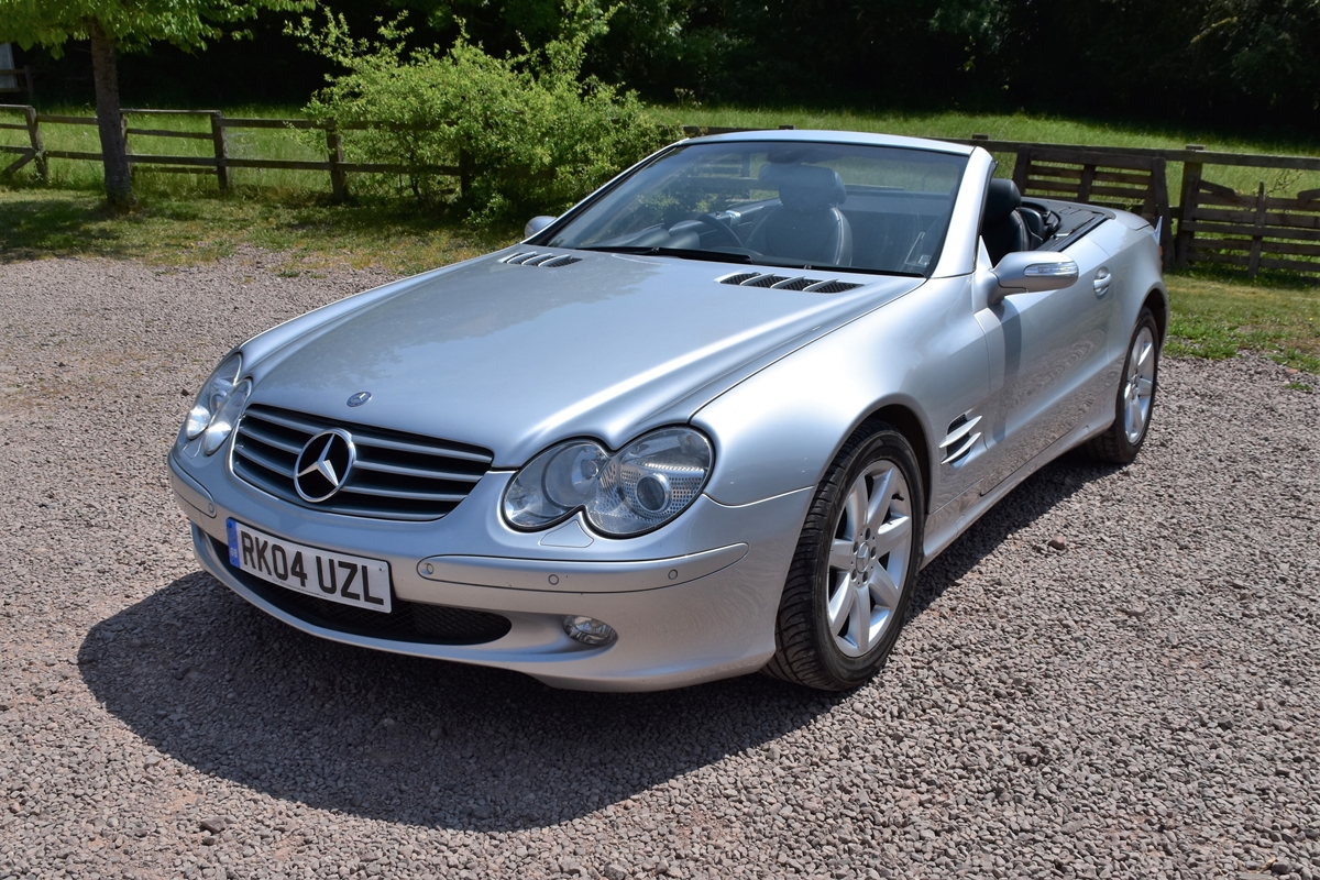 Mercedes Benz 350SL Convertible, 2004 04 reg, 89000 miles with MOT. This car has been lovingly - Image 14 of 19