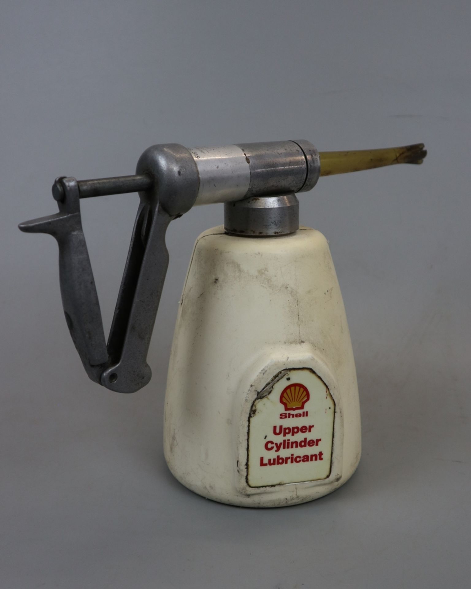 Vintage Shell upper cylinder lubricant can together with Exide battery filling bottle - Image 5 of 7
