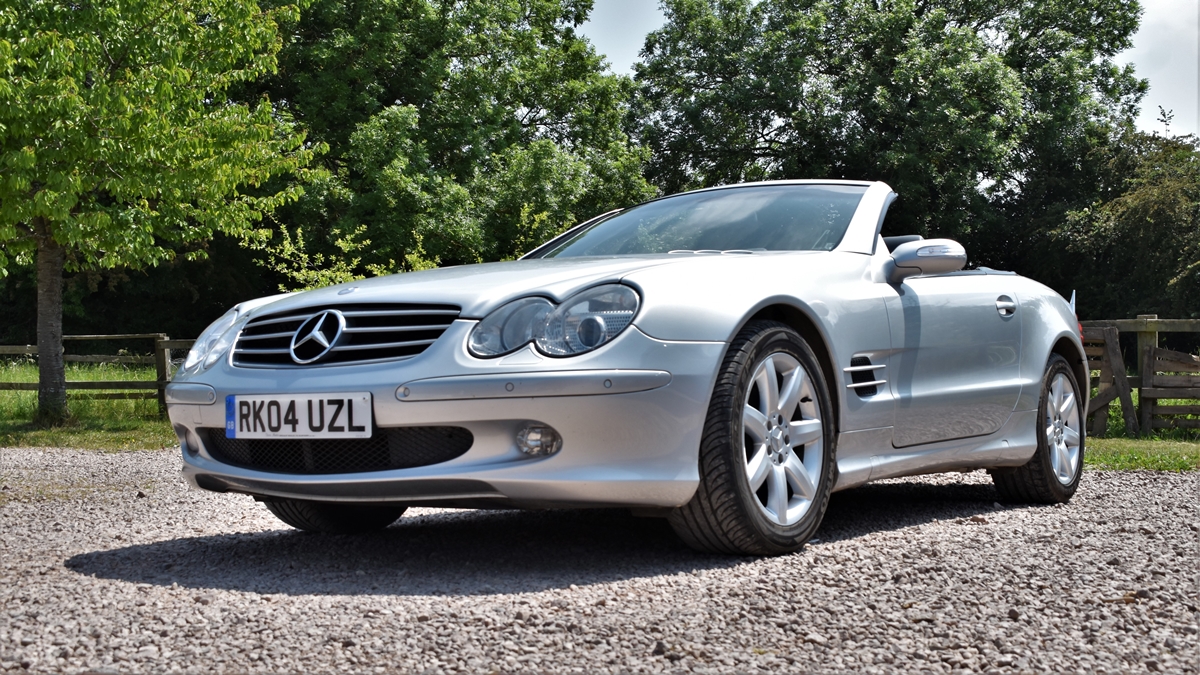 Mercedes Benz 350SL Convertible, 2004 04 reg, 89000 miles with MOT. This car has been lovingly - Image 11 of 19