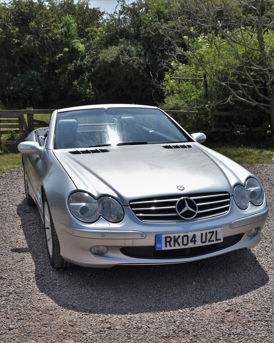Mercedes Benz 350SL Convertible, 2004 04 reg, 89000 miles with MOT. This car has been lovingly - Image 13 of 19