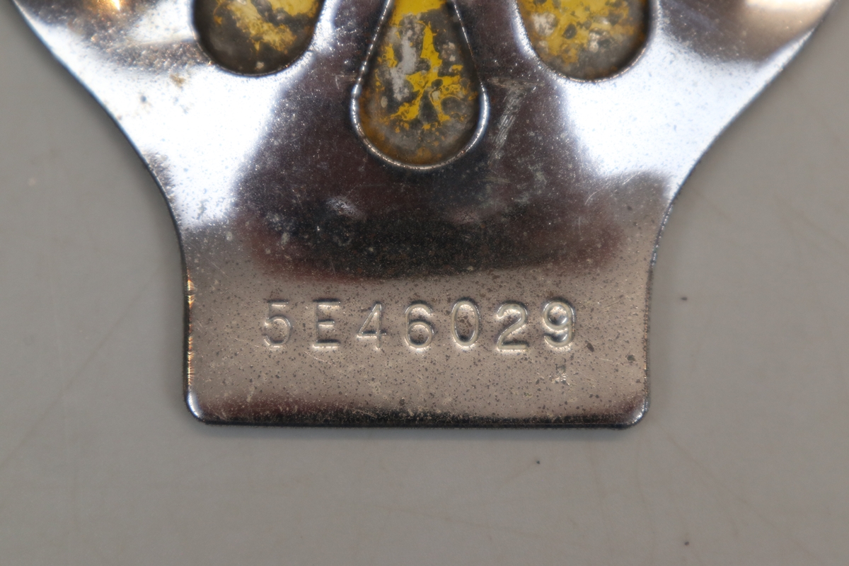 Vintage AA badge - Image 2 of 2