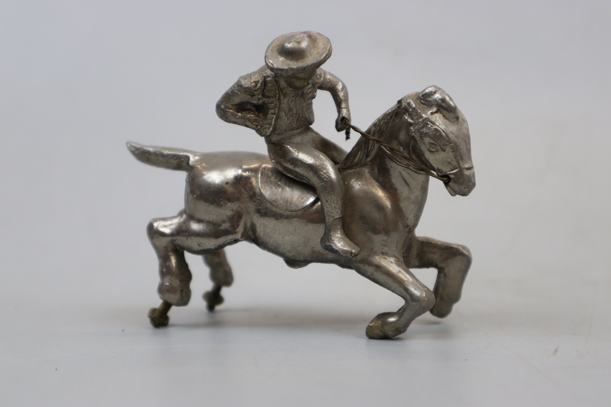 2 car mascots. Rearing horse and rider and a bull - Image 3 of 4