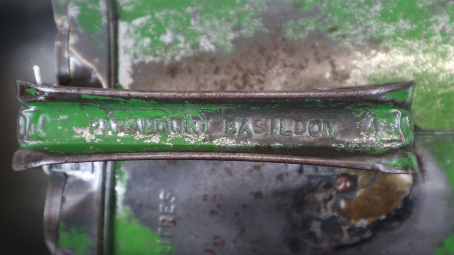 3 vintage oil cans one to include crown mark, marked Paramount Basildon - Image 5 of 6