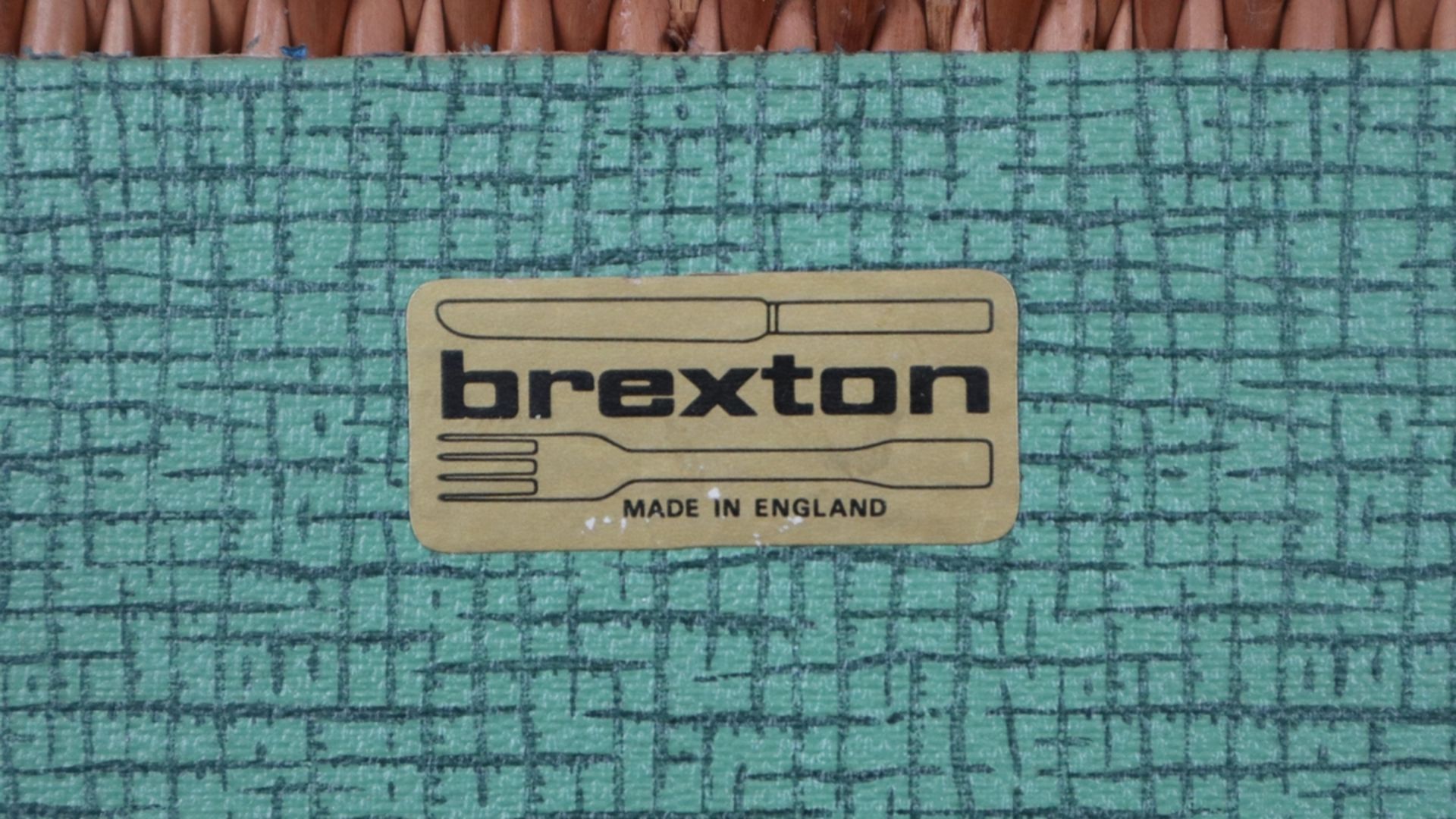 Brexton wicker picnic hamper with contents - Image 4 of 4