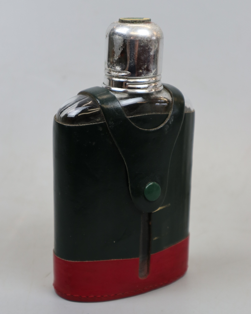 2 classic car drink flasks - Alfa Romeo and Lucas - Image 5 of 6