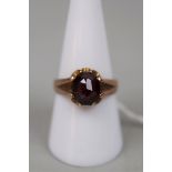 9ct gold stone set ring - Size Q