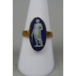 18ct gold Wedgwood ring - Size P