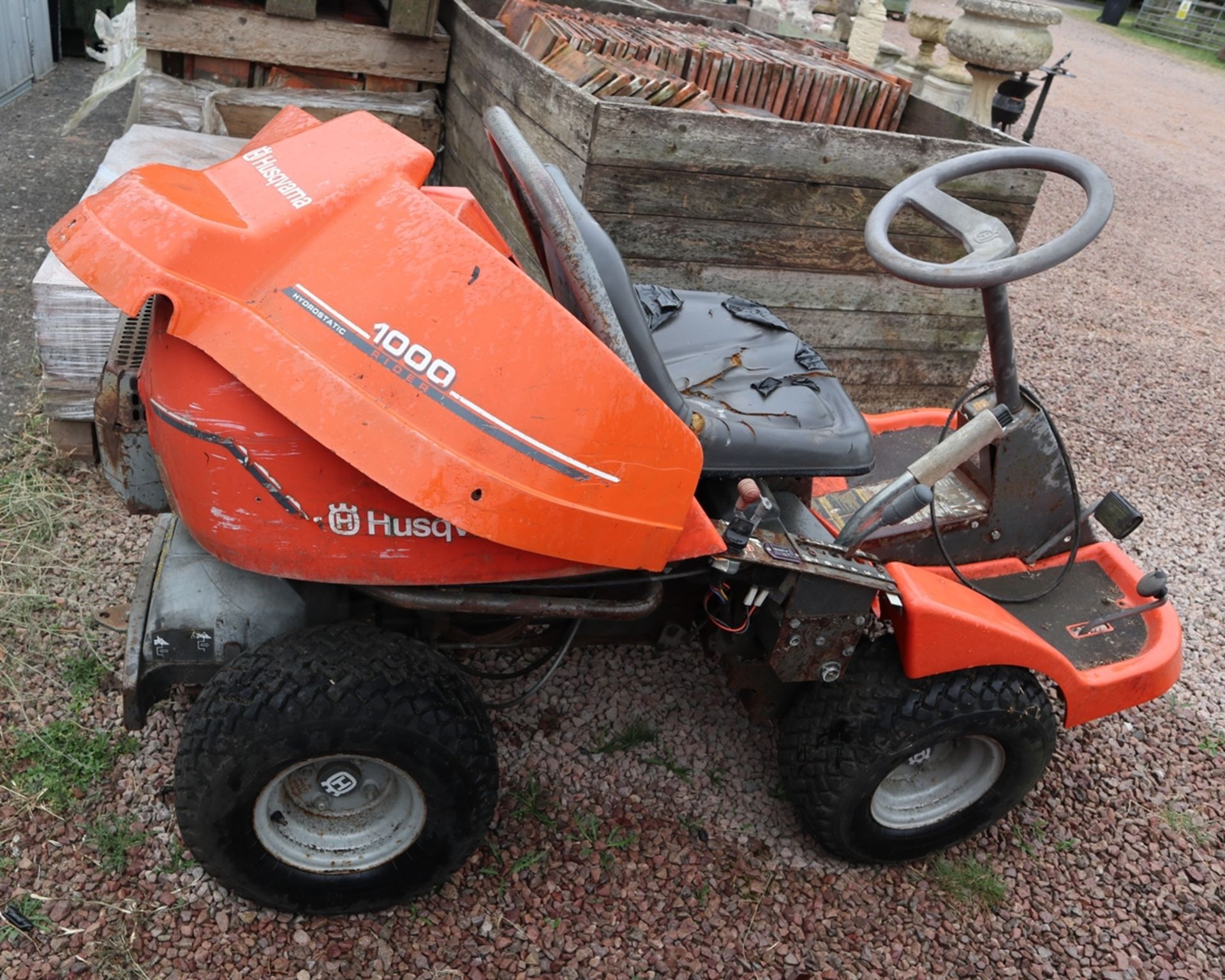 Husqvarna ride on lawn mower - non runner as found - Image 2 of 5