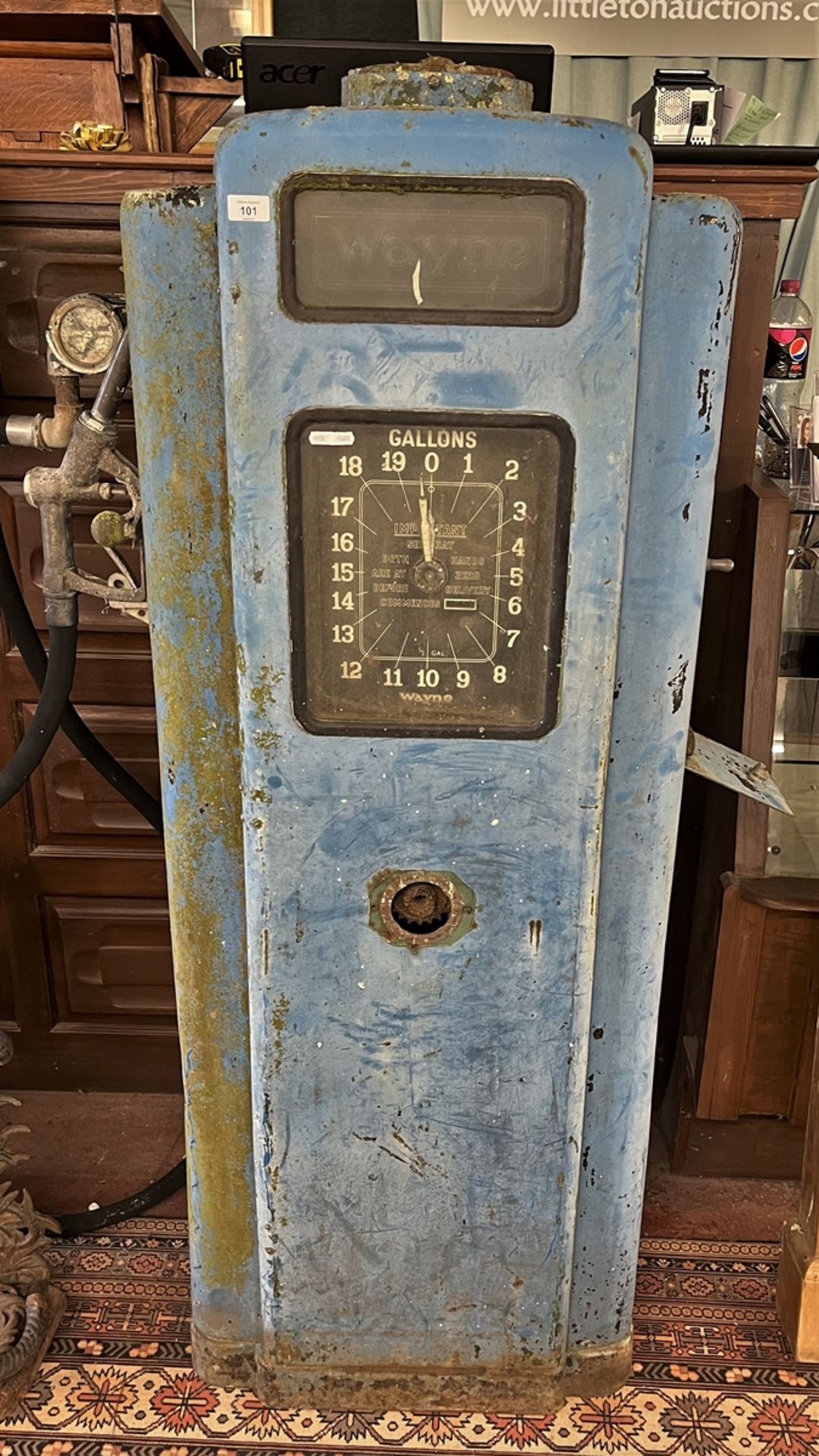 1930's Wayne petrol pump - Approx height: 165cm