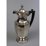 Hallmarked silver jug - Approx weight: 682g