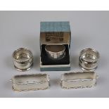 Collection of silver serviette rings - Approx weight: 135g