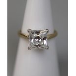 9ct gold solitaire ring - Size K