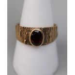 9ct gold ruby set ring - Approx weight 4.2g - Size Q