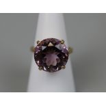 Large 9ct gold amethyst set ring - Size: N