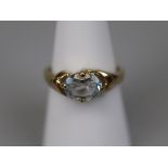 9ct gold blue topaz set ring - Size: N